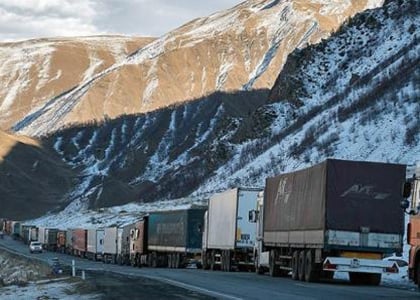 Լարսը փակ է բեռնատարների համար