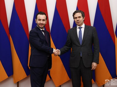 Հայկ Կոնջորյանը հանդիպել է Հայաստանում Հունաստանի դեսպանի հետ