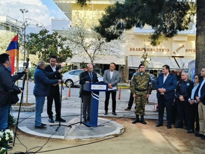 Կալամատայի քաղաքապետարանը միջոցառում է կազմակերպվել ցեղասպանության զոհերի հիշատակին նվիրված հուշարձանի մոտ
