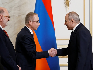 Վարչապետն ընդունել է Ամերիկայի Հայ Ավետարանչական ընկերակցության պատվիրակությանը