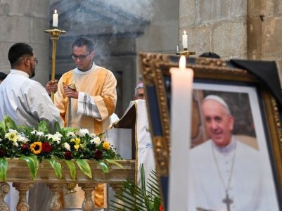 Nearly 130,000 people pay their last respects to Pope Francis