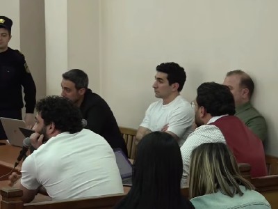 Դատական նիստ. Լեւոն Քոչարյանը բերման է ենթարկվել այն բանի համար, ինչը կիրառել է Փաշինյանն իշխանափոխության համար