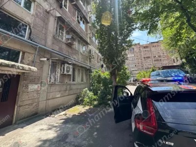 Երևանում տղամարդը լվացք փռելիս 5-րդ հարկից ընկել է. նրան հասցրել են հիվանդանոց