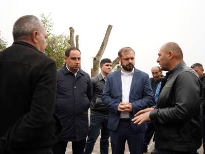 «Պետությունը մշտապես ձեր կողքին է». Պապոյանն ու Խութադյանը գիշերել են Խնածախ գյուղում