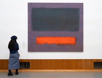 Child damages huge Mark Rothko painting – worth tens of millions of dollars – at museum