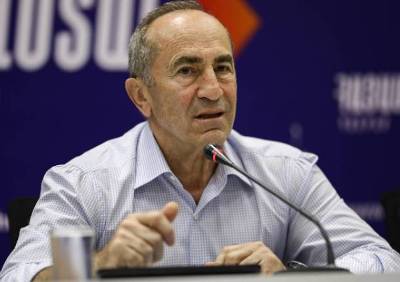 «Հրապարակ». Ֆրակցիայի նիստին մասնակցել է նաեւ Ռոբերտ Քոչարյանը. ինչ են քննարկել