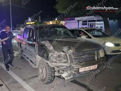 Երևանում հարբած վարորդը Ford Explorer-ով բախվել է կայանված Opel Zafira-ին, որն էլ առաջ ընթանալով կոտրել է խանութի դուռը