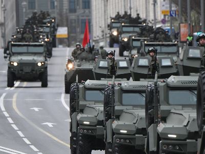 В Москве начали глушить мобильный интернет и связь из-за репетиции парада Победы