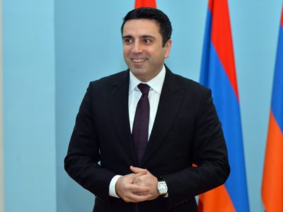 ԱԺ նախագահը կատակել է վարչապետի իմփիչմենթի հարցի վերաբերյալ