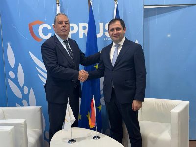 Suren Papikyan, Vasilis Palmas discuss Armenia-Cyprus defense cooperation (PHOTOS)