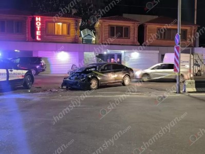 Իսակովի պողոտայում բախվել են «Nissan Teana»-ն և «Ford Transit»-ը․ վերջինս հայտնվել է մայթին․ կան վիրավորներ