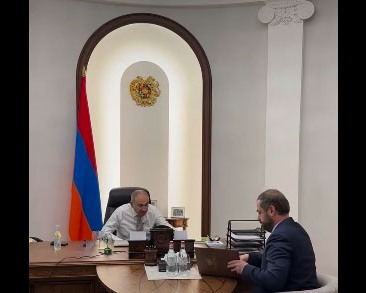 Աշխատանքային հանդիպում էկոնոմիկայի նախարար Գևորգ Պապոյանի հետ. Փաշինյանը տեսանյութ է հրապարակել