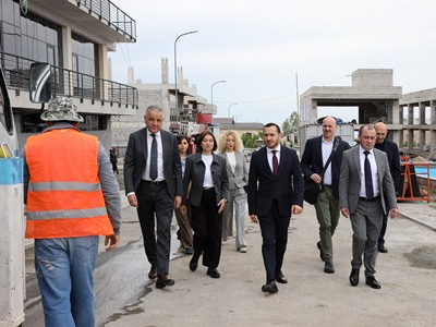 Մխիթար Հայրապետյանը Հայաստանում ԵՄ դեսպան Վասիլիս Մարագոսի հետ այցելել է «Ինժեներական քաղաք»