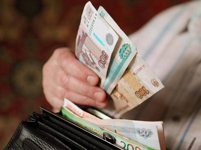 Почти половина россиян пожаловались на ухудшение материального положения