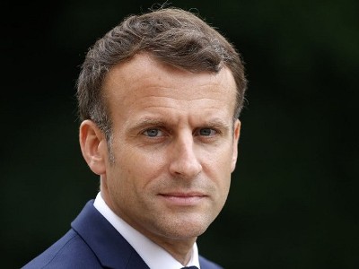 Macron: France supports Armenia, Azerbaijan's efforts to sign peace agreement