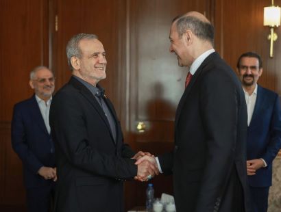 Արմեն Գրիգորյանը հանդիպել է Իրանի նախագահի հետ