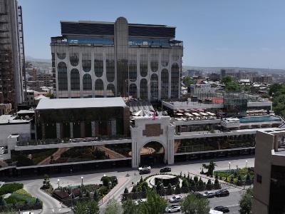 Բադալյան եղբայրները «Դվին հյուրանոցային համալիրի» հետ որևէ առնչություն չունեն․ պարզաբանում