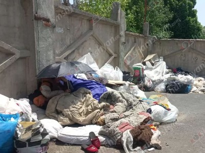 Հակասանիտարական վիճակ Երևանում․ թիվ 43 մանկապարտեզի հարևանությամբ գտնվող տարածքում փնթի և գարշահոտ վիճակ է