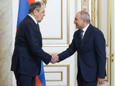 Armenia PM receives Russia FM