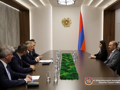 Секретарь СБ РА и замглавы МИД Польши обменялись мнениями по вопросам региональной и международной повестки