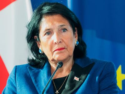 Экс-президент Грузии заявила, что пыталась заменить заключение Саакашвили на домашний арест с электронным браслетом