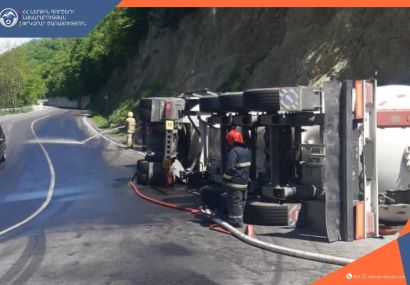 Դիլիջան-Երևան ավտոճանապարհին կցորդիչով բեռնատարը կողաշրջվել է