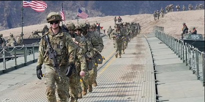 АР: ВС США за последние 3 года потратили более 6 млрд. долларов на набор и удержание военнослужащих