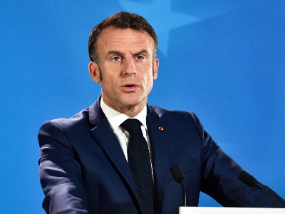 Президент Франции прокомментировал критику Трампа в адрес Путина: «Он осознает»