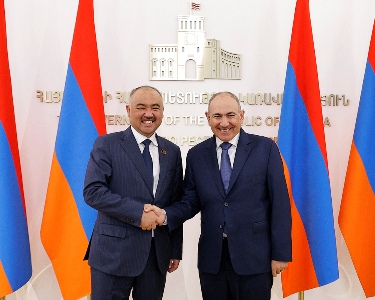 Փաշինյանն ու Ղրղզստանի խորհրդարանի նախագահը քննարկել են տարածաշրջանային նշանակության հարցեր