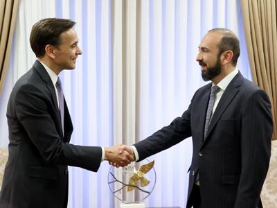 Ararat Mirzoyan, Joshua Huck discuss Armenia-US Strategic Partnership agenda matters