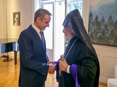 Արամ Ա–ն հանդիպել է Հունաստանի վարչապետի հետ
