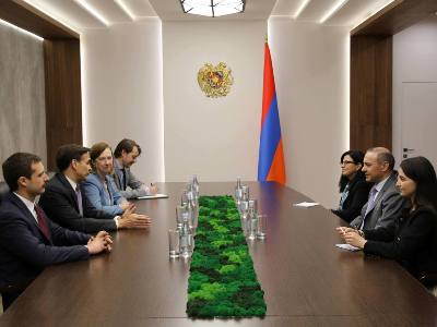 Ակնկալում ենք շարունակել համագործակցությունը տարածաշրջանի անվտանգությունը խթանելու ուղղությամբ.Ջոշ Հաքը՝ ԱԽ քարտուղարին