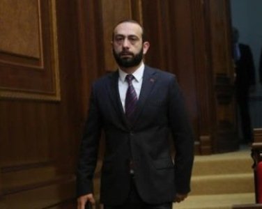 «Անդաստիարակ», «անշնորհք»․ ԿԿՀ-ն կարծում է՝ Արարատ Միրզոյանի այս բառերը վիրավորական չեն