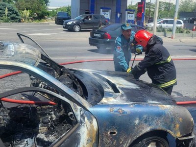 Երևանում «Mercedes-Benz» է այրվել. կա վիրավոր