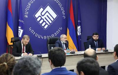 «Իրավունք». Փաշինյանը ՔՊ-ականների քծնանքներին ի պատասխան` սառը ցնցուղի էֆեկտ է կիրառել