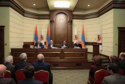 «Հրապարակ». Ո՞վ է ՀՀԿ–ի վարչապետի թեկնածուն