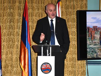 Մեծ Բրիտանիայի հայկական համայնքը դատապարտել է Կարապետյանի կալանավորումը