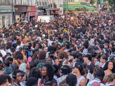 In France, more than 140 people report being injected with syringes at a music festival