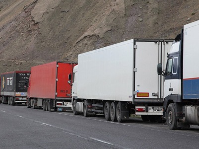 Այսօր Գեզի մաքսային տերմինալից դեպի Վերին Լարս է ուղեւորվել հայկական կոնյակով բեռնված 49 մեքենա