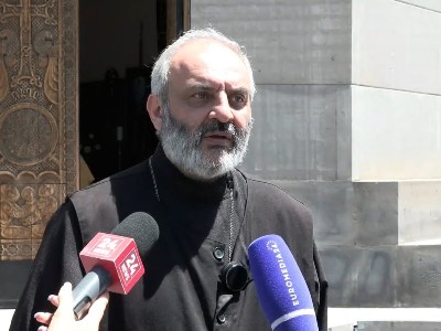 Мы, оказывается, терроризмом занимались – архиепископ Баграт с иронией отреагировал на обвинения в свой адрес