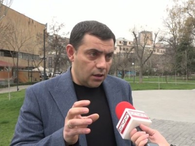 Որտեղ՞ից պատգամավորը գիտի. դատարանի դահլիճում էլ են ձայնագրող սարք դրե՞լ. պաշտպանը՝ Սիսակ Գաբրիելյանին