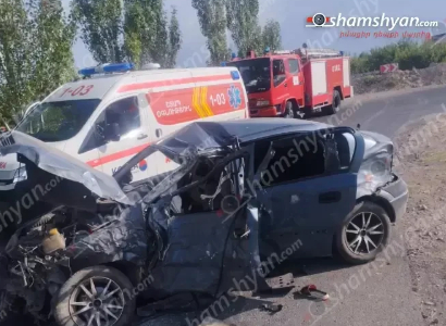 Արարատի մարզում Opel-ը բախվել է ծառերին և հայտնվել ճանապարհի մեջտեղում․ վիրավորներից մեկն անչափահաս է․ shamshyan.com