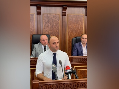 Фракция «Мать Армения» бойкотировала заседание Совета старейшин Гюмри