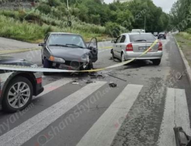 Վանաձորում բախվել են «Opel Astra»-ն ու «ՎԱԶ 2109»-ը․ կա 4 վիրավոր