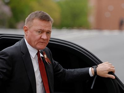 Уволенный сегодня министр транспорт России мог умереть не сегодня, а более суток назад