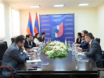 ՊԵԿ նախագահը Հայաստանում ՎԶԵԲ ղեկավարի հետ քննարկել է սահմանային անցակետերում ենթակառուցվածքների արդիականացման ծրագիրը