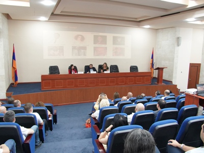 Էկոնոմիկայի նախարարությունում քննարկվել են ոսկեգործության և ադամանդագործության ոլորտներին առնչվող հարցեր