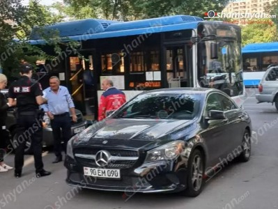 Երևանում բախվել են թիվ 49 երթուղին սպասարկող «Zhong Tong»-ն ու «Mercedes»-ը. ավտոբուսի ուղևորը տեղափոխվել է հիվանդանոց