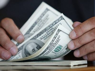 Բացահայտվել են ՊԵԿ պաշտոնատար անձանց կողմից բրոքերային ծառայություններ մատուցող տնտեսվարողից կաշառք ստանալու դեպքեր