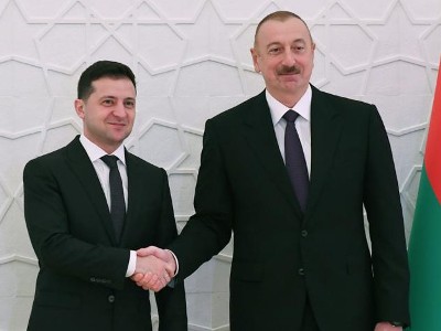 Алиев и Зеленский осудили Россию